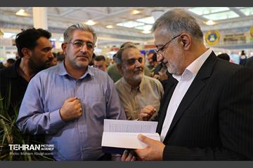 بازدید شهردار تهران از سی‌وپنجمین نمایشگاه بین‌المللی کتاب تهران 11