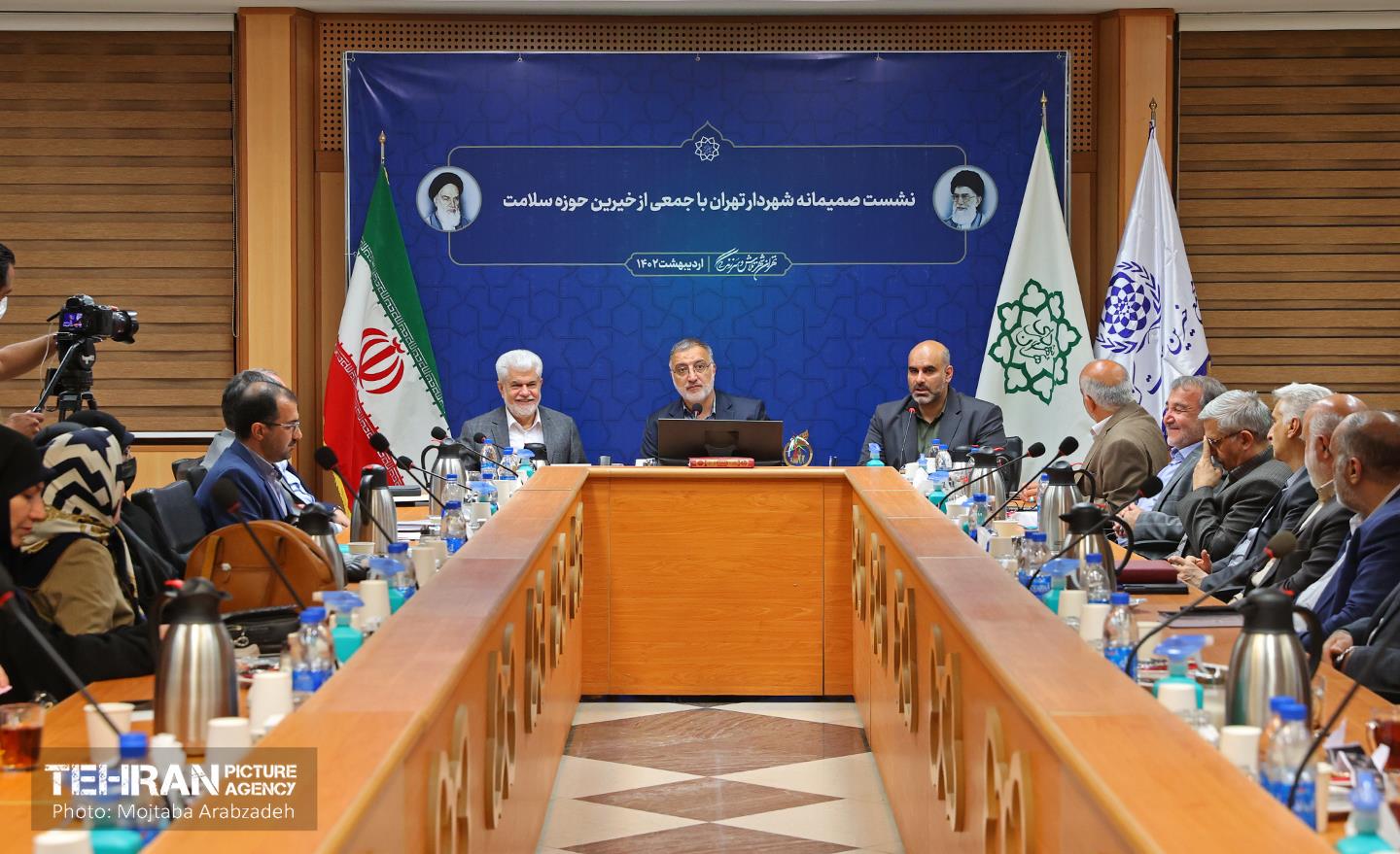 نشست صمیمانه شهردار تهران با جمعی از خیرین حوزه سلامت 23