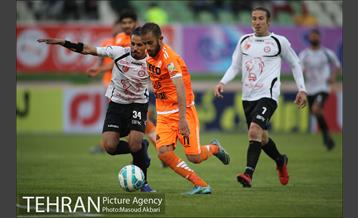 دیدار دو تیم فوتبال سایپا تهران و نفت تهران