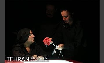 نمایش رومئو و ژولیت یا تو چرا تیبالت رو کشتی؟ 19