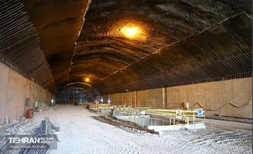 اینجا کارگاهه؛ مترو ورزشگاه تختی 21