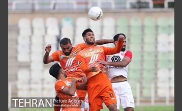 دیدار تیم های فوتبال سایپا و پرسپولیس 26