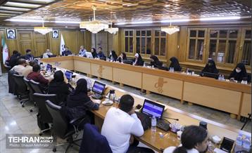 نشست صمیمانه رئیس شورای اسلامی شهر تهران با اصحاب رسانه 7