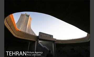 مجموعه فرهنگی هنری برج آزادی 26