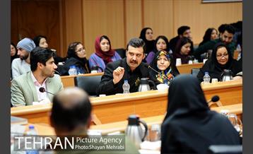 نشست اعضای شورا شهر با جمعیت جوانان شورای شهر 21