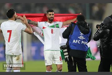 جشن و شادی بازیکنان و کادر فنی تیم ملی ایران پس از صعود به جام جهانی 2022