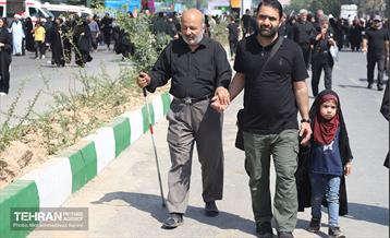 آیین پیاده‌روی جاماندگان اربعین حسینی در مناطق شهرداری تهران 4