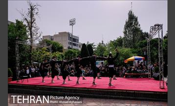 "رقص کردی" در جشن خانه تئاتر 8