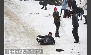 تفریحات برفی در پارک پردیسان تهران 2