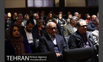 نمایشگاه قلمی چند از گنجینه ملک مدنی 3