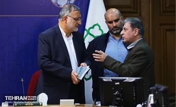 نشست هم اندیشی شهردار تهران با نخبگان دانشگاهی  17