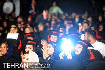 نخستین جشن فارغ التحصیلی ادوار دانشکده خبر 46