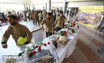 مسابقه پله‌نوردی آتش‌نشانان در برج میلاد 43