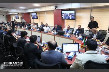 بازدید استاندار نجف اشرف از معاونت حمل و نقل و ترافیک 21