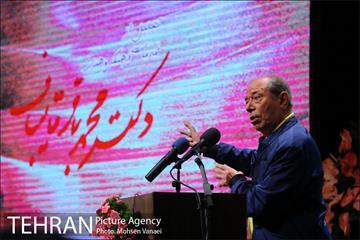 مراسم تجلیل از فعالیت های فرهنگی و هنری قالیباف 11