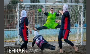 مسابقات هندبال ساحلی زنان 25