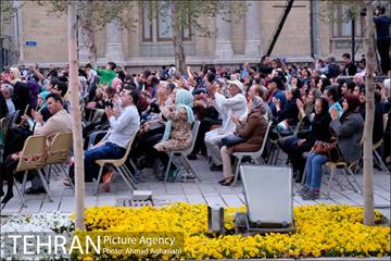 کنسرت گروه رستاک در میدان مشق 30