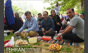 روز طبیعت در پارک لاله 31