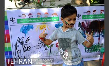 جشنواره طولانی ترین نقاشی کودکان 1