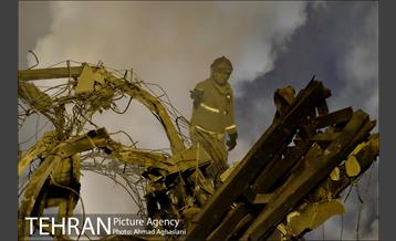 تلاش شبانه برای نجات آتش نشانان بازمانده در پلاسکو 6