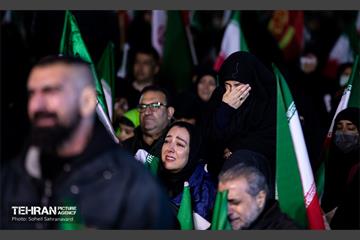 مراسم وداع با شهدای ناوشکن دنا در میدان ولیعصر(عج)