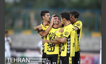 دیدار راه آهن و سپاهان در لیگ برتر فوتبال 13