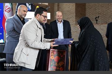 رونمایی از سردیس چهره‌های ماندگار در شهر تهران 9