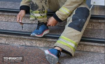 مسابقه پله‌نوردی آتش‌نشانان در برج میلاد 64