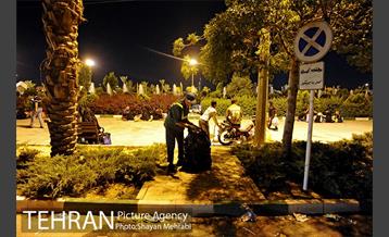 شروع بکار نیروهای خدمات شهری در پایان مراسم ارتحال امام خمینی (ره) 8