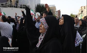 اجتماع مردمی در اعتراض به حمله آمریکا به تاسیسات هسته‌ای ایران 5