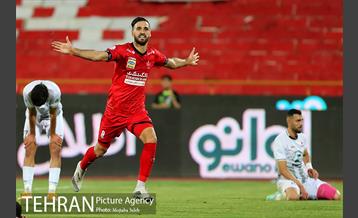 دیدار تیم های فوتبال پرسپولیس و تراکتور تبریز 17