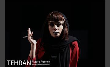 نمایش سفر به بی نهایت دور‎ 14