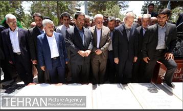 تجدید بیعت منتخبین مجلس دهم با آرمانهای امام خمینی (ره) 7