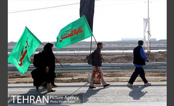 پیاده روی زائران امام حسین (ع) از مرز شلمچه 26