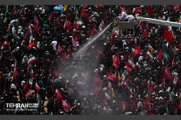 تشییع پیکر آقای شهید ایران - 3 3
