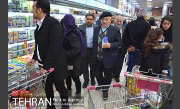 بازدید اعضای شورای شهر از فروشگاه شهروند  19