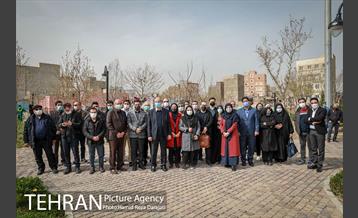 آیین درختکارى خبرنگاران در بوستان زندگى 17