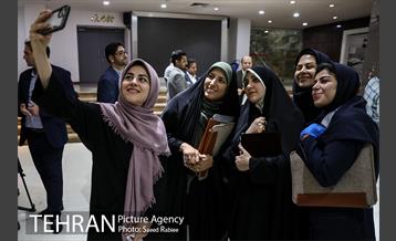 اولین همایش مدیران برتر شهر ارتباطی تهران 37