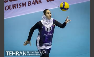 دیدار تیم‌های والیبال شهرداری قزوین و سروقامتان بابل 7