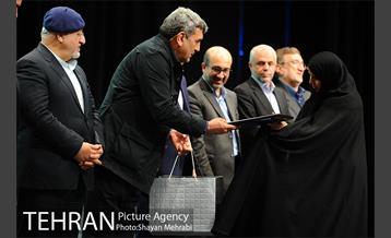 مراسم تجلیل از خدام موکب علی بن موسی الرضا(ع) با حضور پیروز حناچی شهردار تهران 32