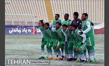 دیدار تیم‌ های فوتبال ماشین سازی تبریز واستقلال تهران