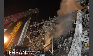 امداد رسانی شبانه در حادثه پلاسکو 18