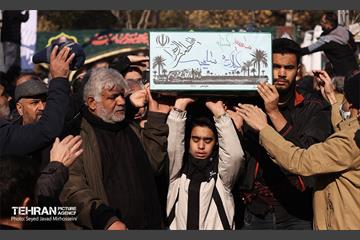 تشییع پیکرهای ۱۰۰ شهید گمنام از مقابل دانشگاه تهران 2