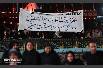 آئین بدرقه زائران اربعین در میدان آزادی 47