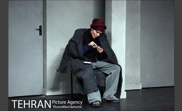 نمایش خداوند هایم را فراموش کرده است‎ 4