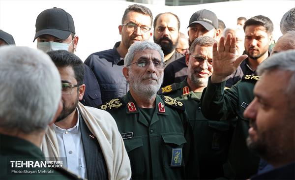 مراسم تشییع پیکر شهید سردار عباس نیلفروشان - ۱ 53