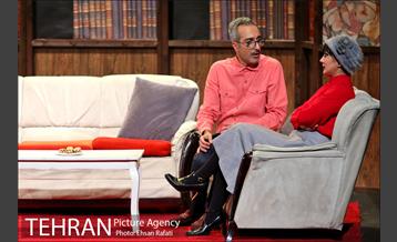 نمایش یک ساعت آرامش در تماشاخانه ایرانشهر 21