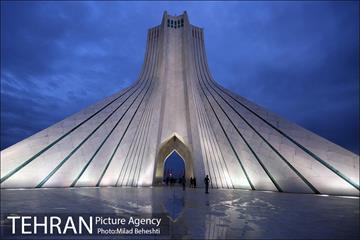 میدان آزادی‎ 30