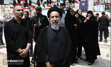 مزار شهدای مقاومت ملی در قطعه 42 بهشت زهرا (س) 17