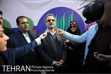 بازدید نماینده مجلس و استاندار تهران از نورزگاه بلوار کشاورز 6